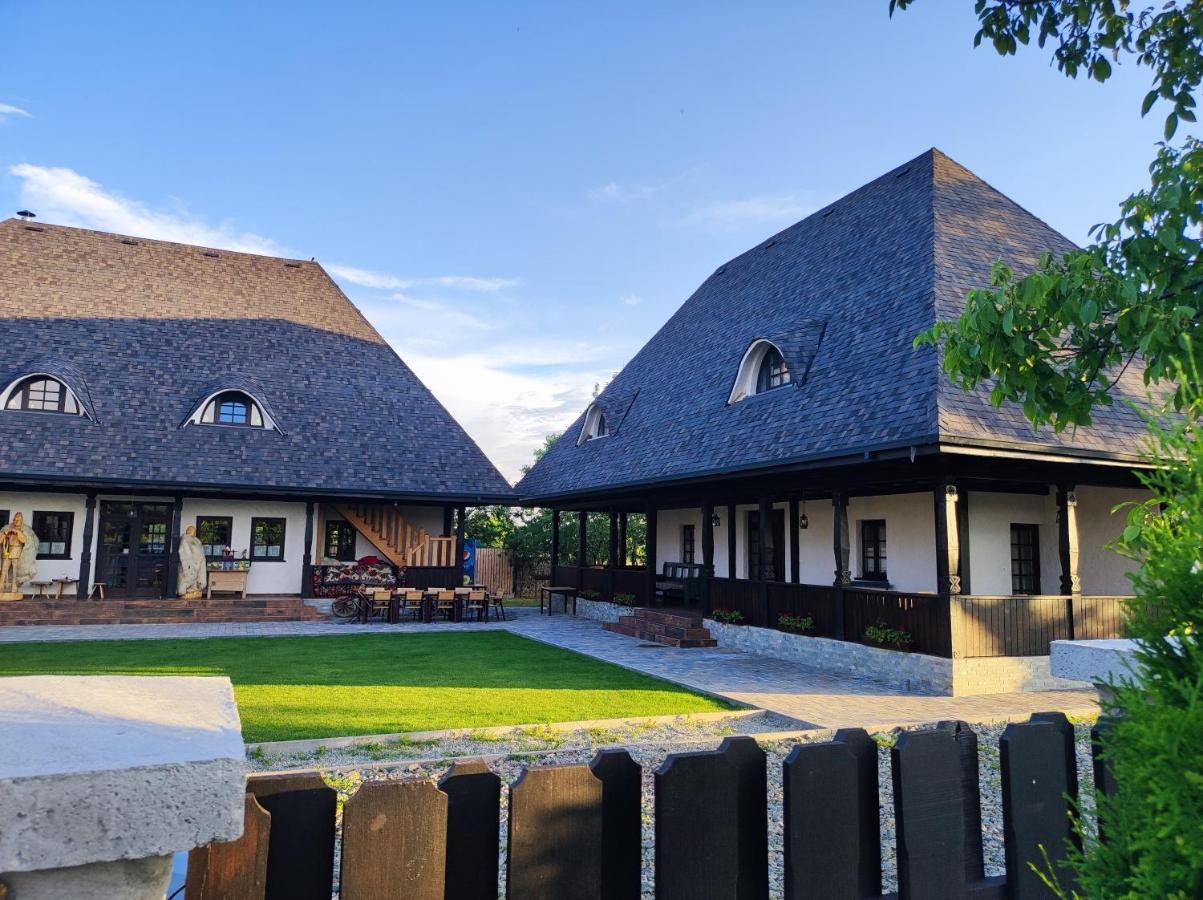 Villa Ograda Bunicilor Baia de Fier Exterior foto